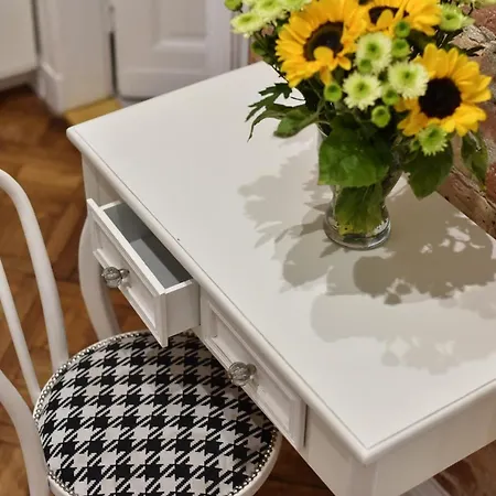 Apartment Shortstaypoland Poznanska Warschau